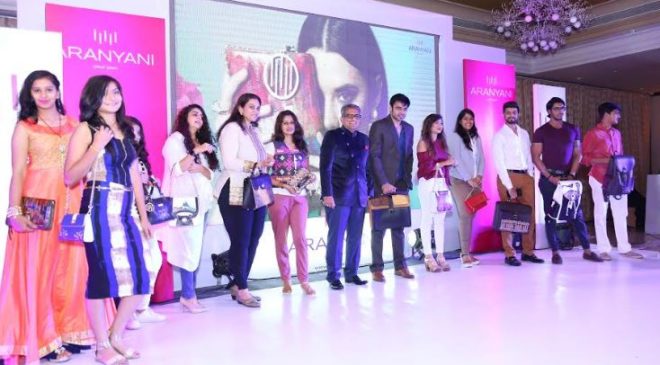 Haresh Mirpuri with models Models Aranyani SS18